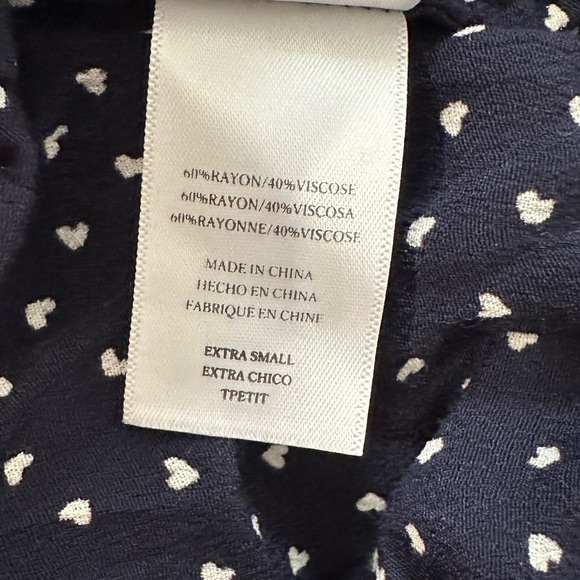 Rails Black White Heart Print Long Sleeve V-Neck Button Front Ruffle Hem Blouse - Picture 7 of 7